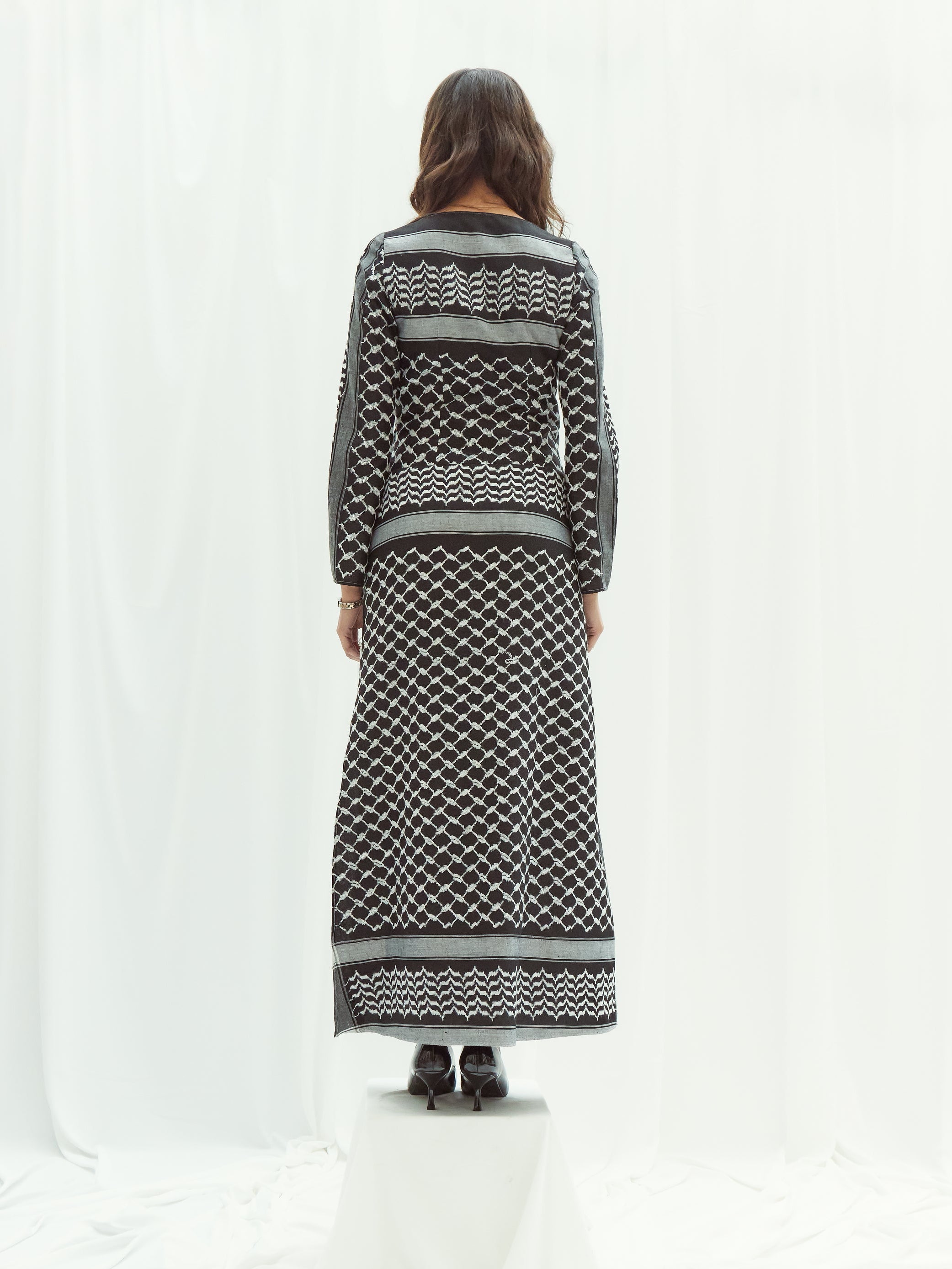 Robe Shireen